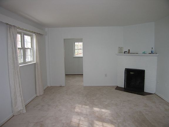 2nd image of 2311 Brilyn Pl