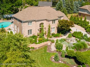 16946 E Thorngate Rd, East Lansing, MI 48823