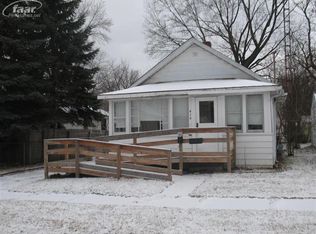 912 Stocker Ave, Flint, MI 48503