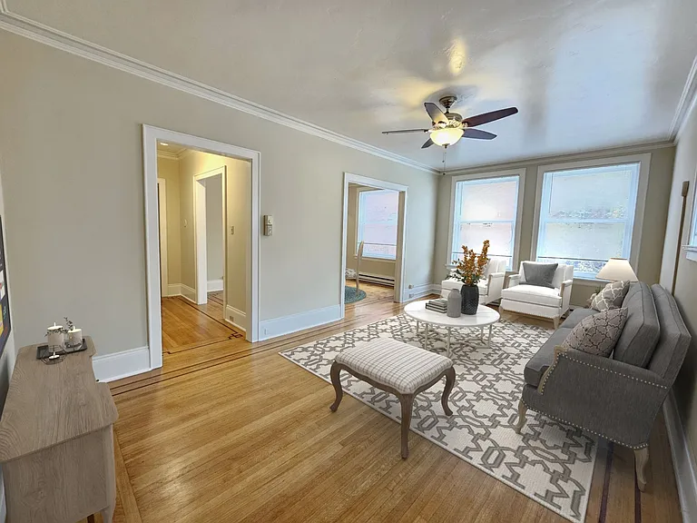 Knickerbocker Apartments — Photo 11