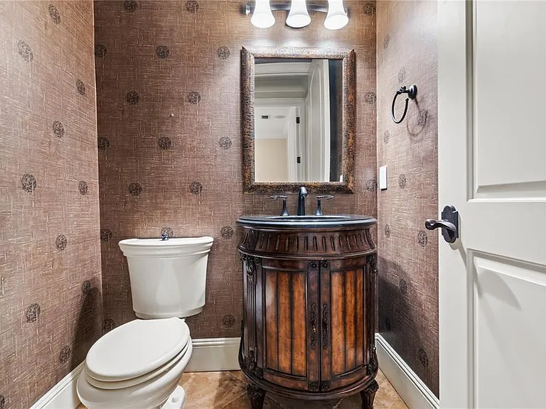 9841 Covent Garden Dr — Photo 35