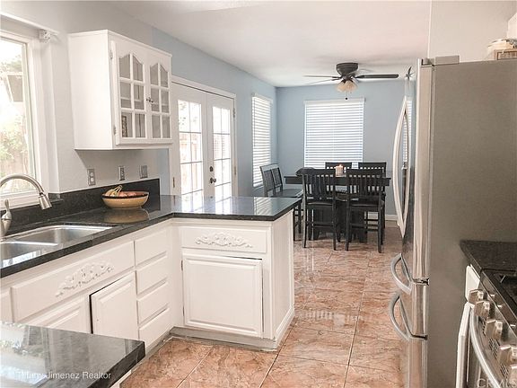 5th image of 14802 Weeping Willow Ln