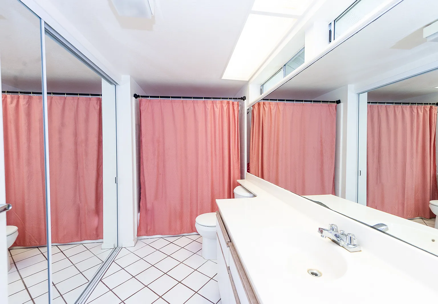 3 bed, 1289 sqft, $3,900 — Photo 3