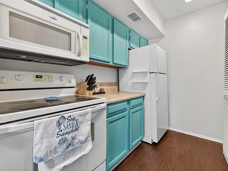 2597 Countryside Blvd #209 — Photo 8
