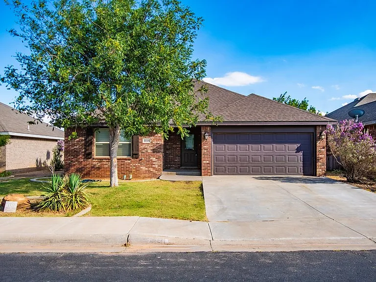 1118 Cedar Creek Rd — Photo 3