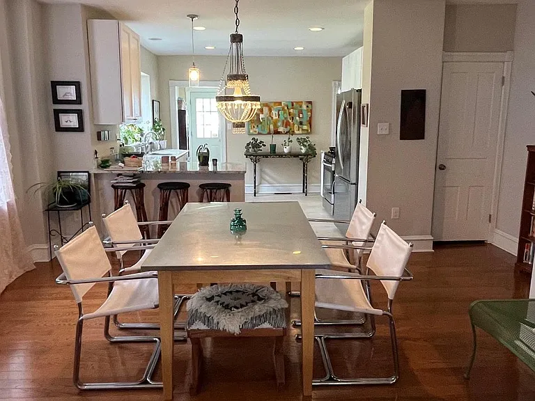 213 Ardmore Ave — Photo 5