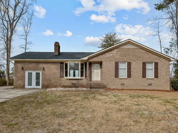 340 Circle Dr, Greenville, NC 27858