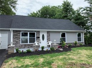 4 Stiles Rd, Edison, NJ 08817