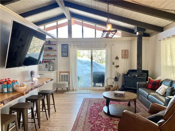 32996 Maple Ln, Green Valley Lake, CA 92341