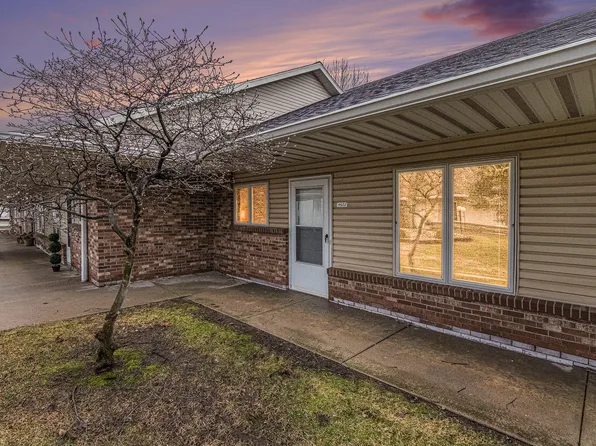 5522 Ivy Dr, Stevensville, MI 49127