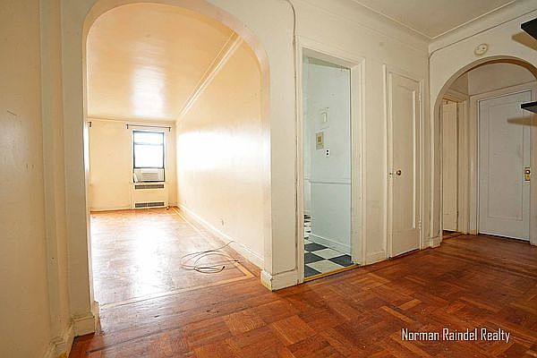 1st image of 31-21 54th St #3D