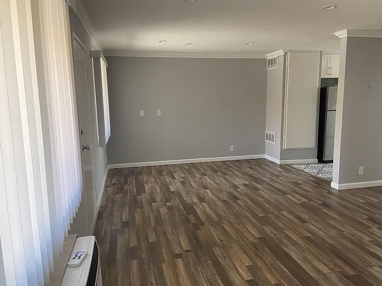 4317-4323 Perlita Ave — Photo 20