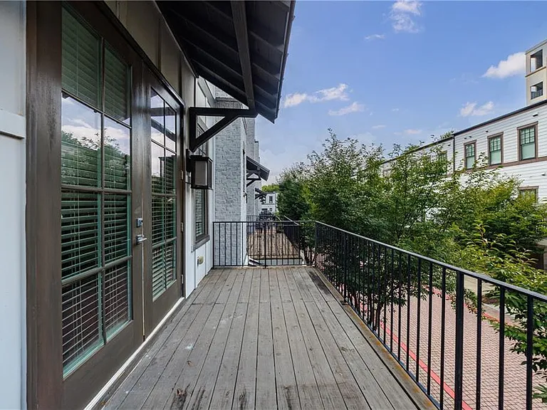 733 Taylor Ct NE — Photo 21