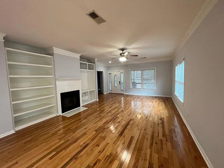 1912 E Farris Ave — Photo 18