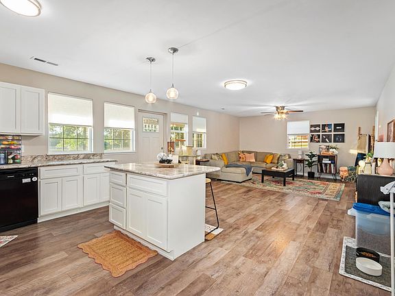 3rd image of 24 Terrace Hills Rd