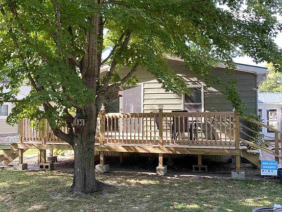 3rd image of 159 Lake Warren Dr