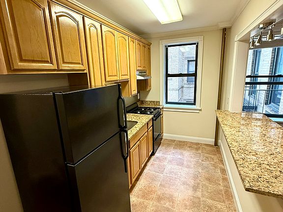 3rd image of 34-26 41st St #2G