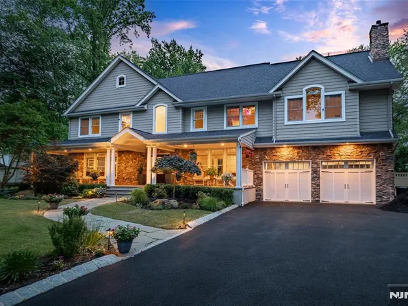 631 Sargent Rd, River Vale, NJ 07675