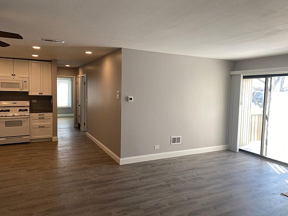 2nd image of 7353 Blackburn Ave #203