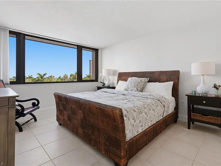 5601 Turtle Bay Dr #302 — Photo 17