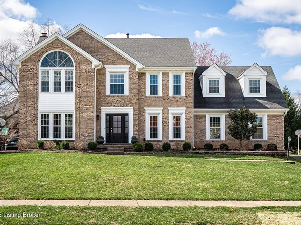 2820 Woods Club Rd, Louisville, KY 40241