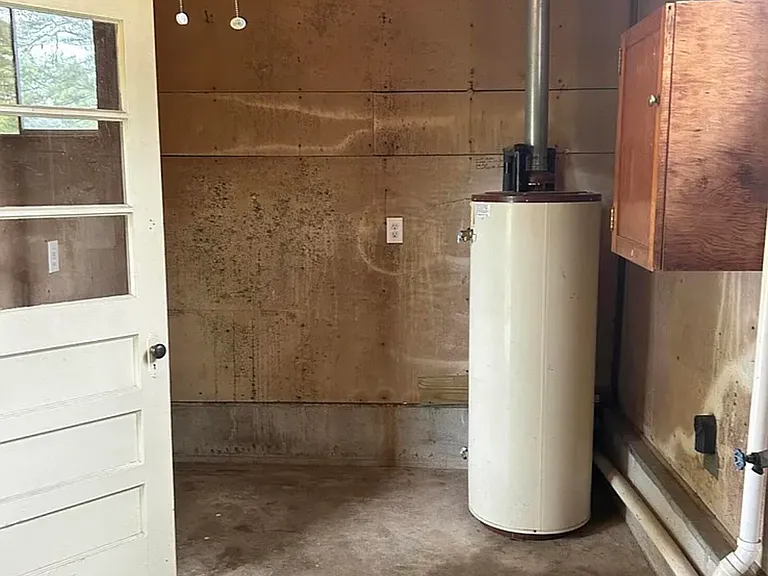Exterior Laundry Room/Storage Room