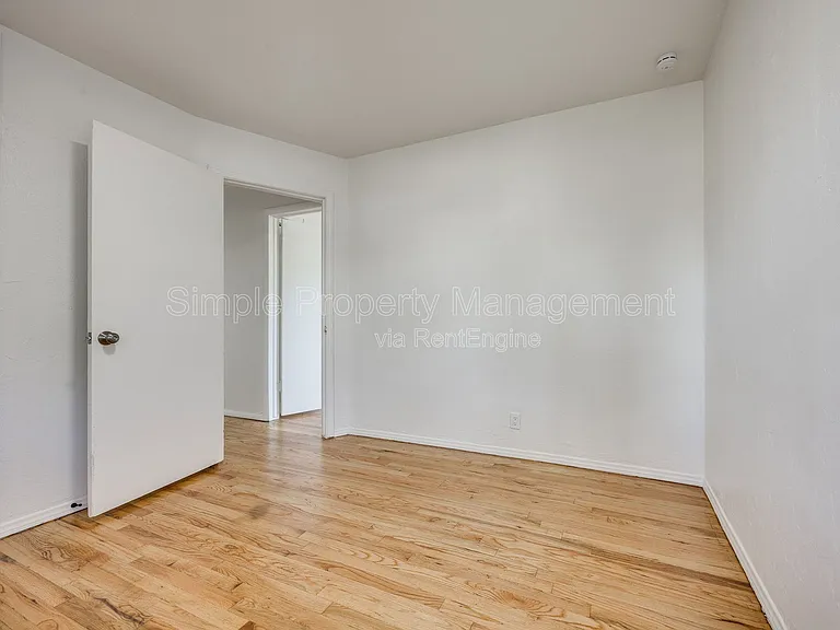 4608 N Libby Ave — Photo 21