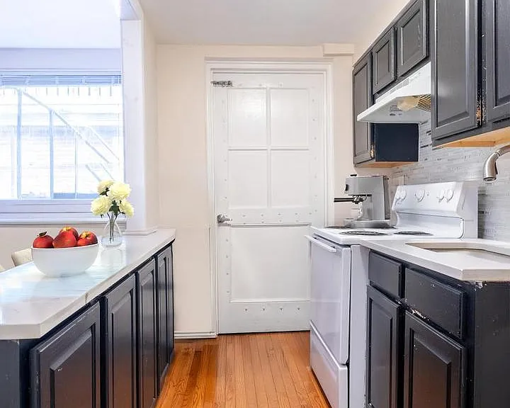 1736 Pine St #3 — Photo 4