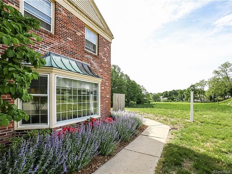 Middle Cove Apartments Essex, CT Zillow