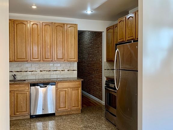 3rd image of 650 Manhattan Ave APT 3F