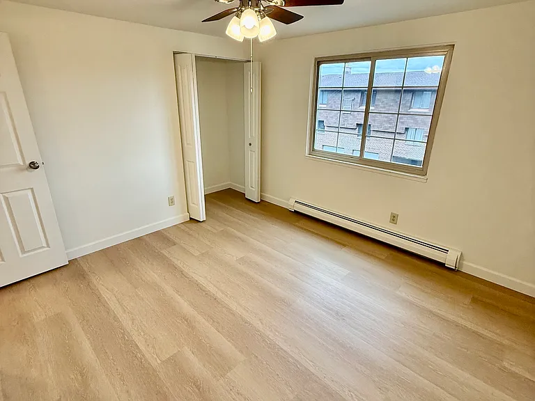 3976 Ridge Lea Rd #B — Photo 13