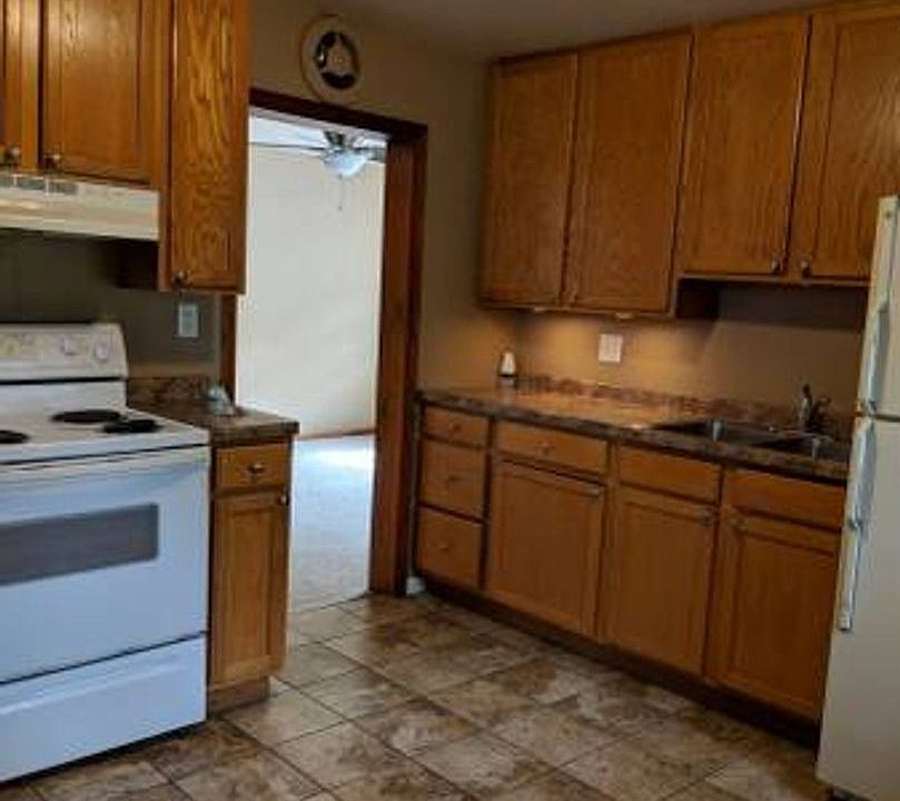 1st image of 926 Farnam St #11333465