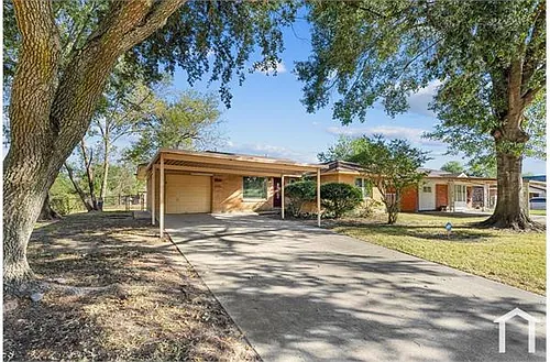 4103 Madden Ln Photo 1