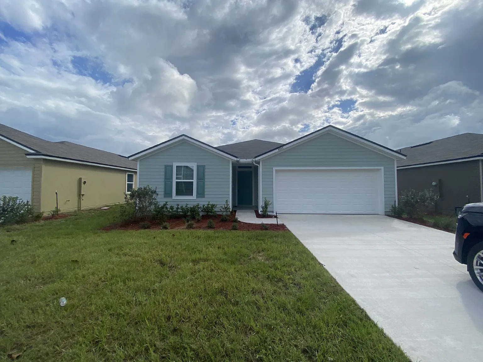 4 bed, 2.0 bath, 1698 sqft, $2,150 — Photo 2