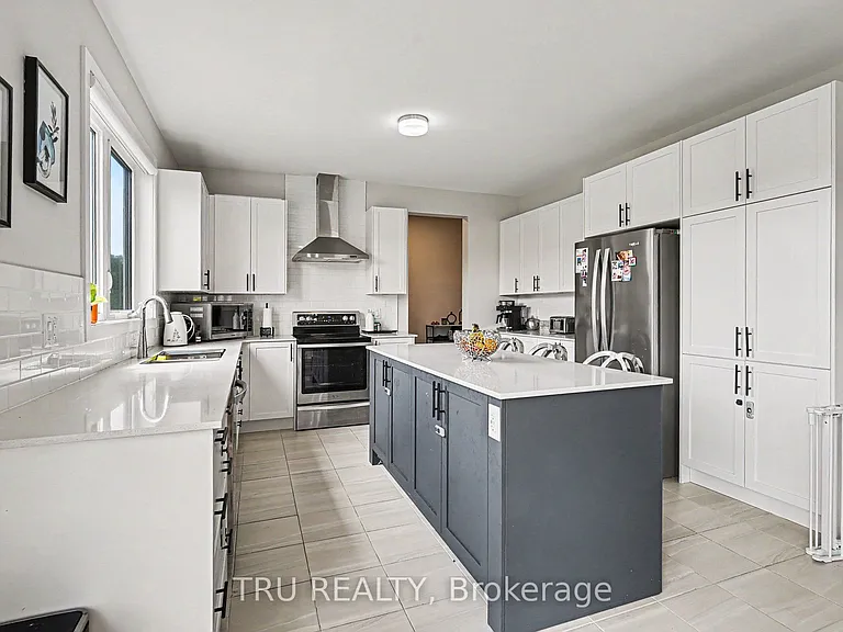 748 Eminence St — Photo 12