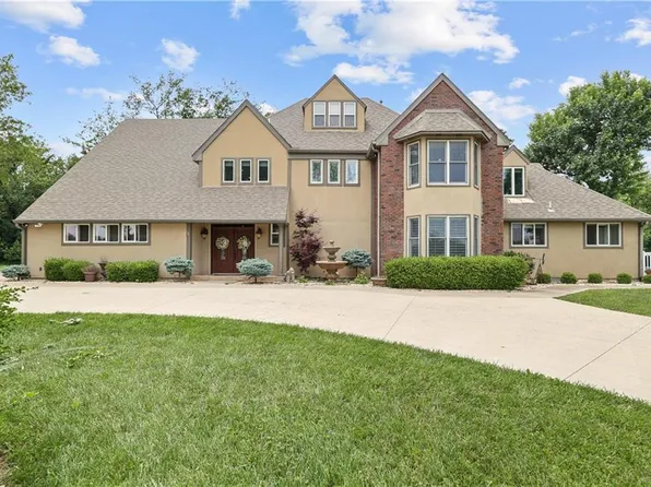 1009 W Quincy St, Pittsburg, KS 66762