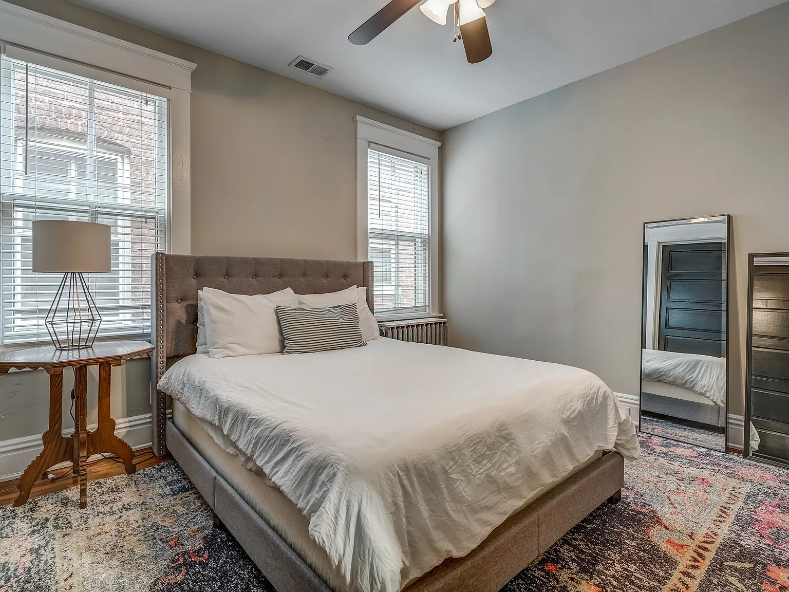3 bed, 1230 sqft, $3,000 — Photo 4