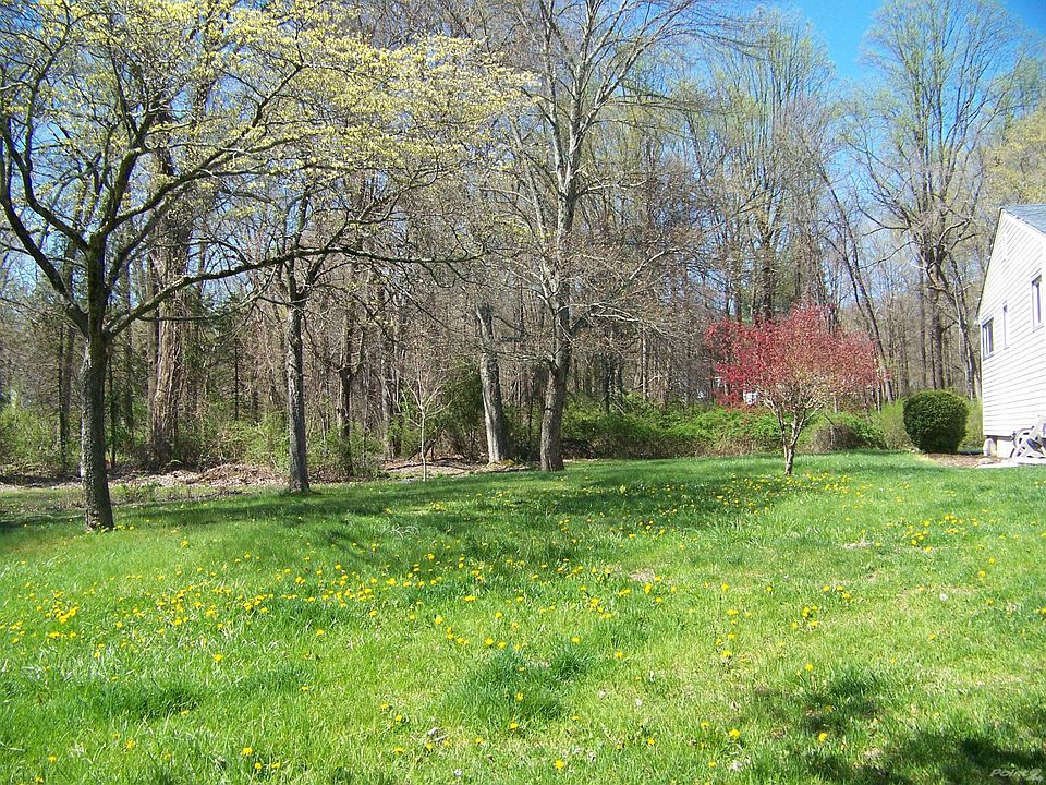 Park Like 1.3 Acres