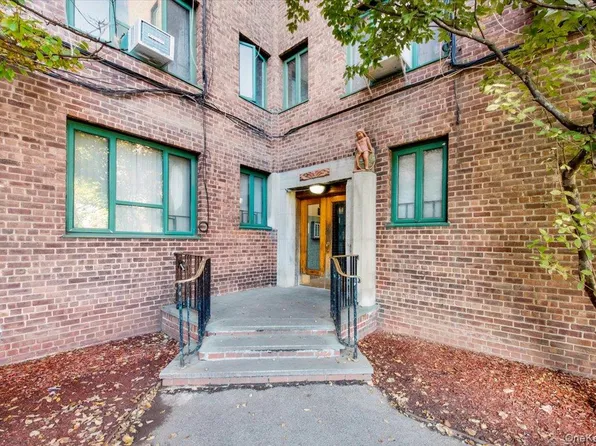 99 Metropolitan Oval #8F, Bronx, NY 10462