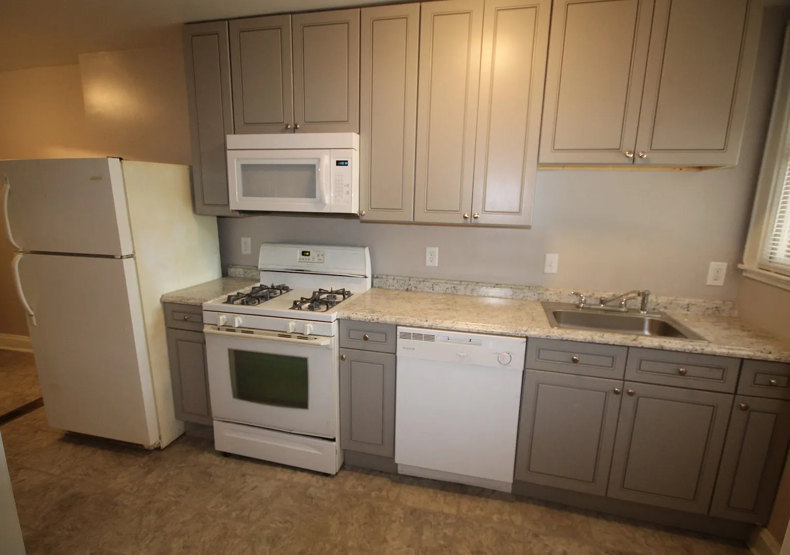 356cliff — Photo 3