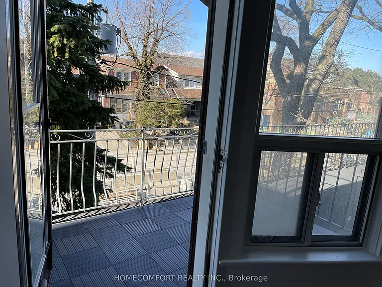 33 Strathmore Blvd #UPPER — Photo 19