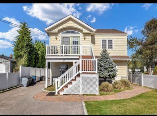50 E Beach  Promenade, Lindenhurst, NY