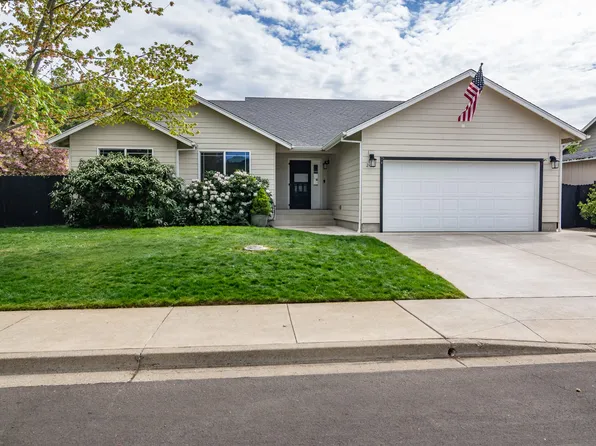 2415 SE Chinaberry Ave, Roseburg, OR 97470