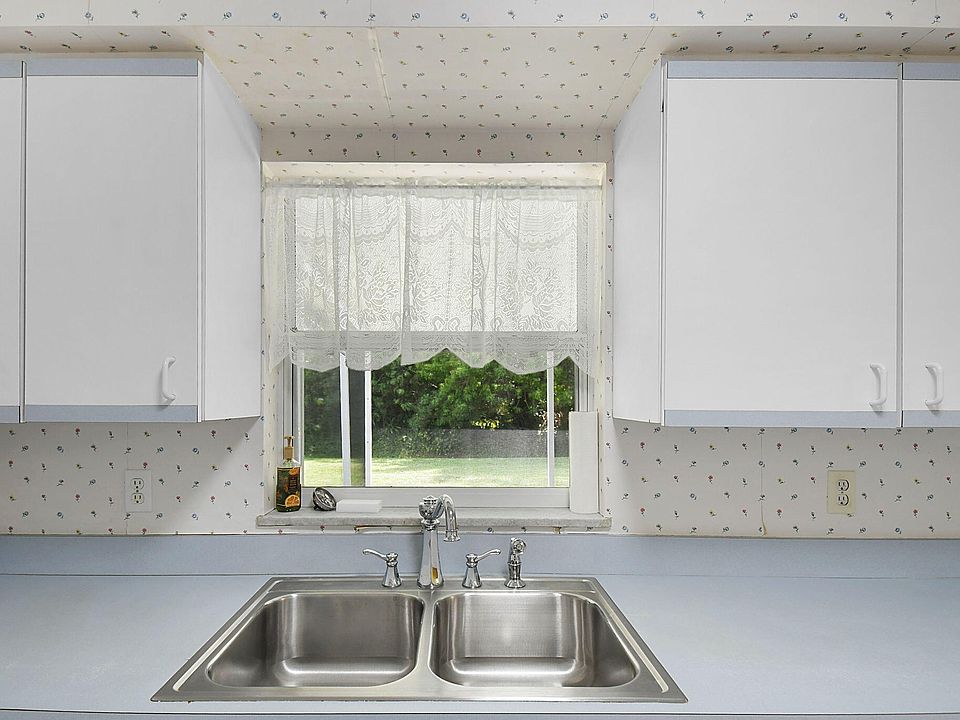 1st image of 907 Buckeye Drive