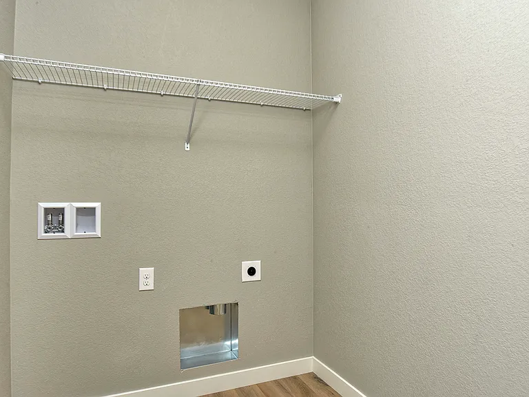401 Tippen Pl — Photo 20