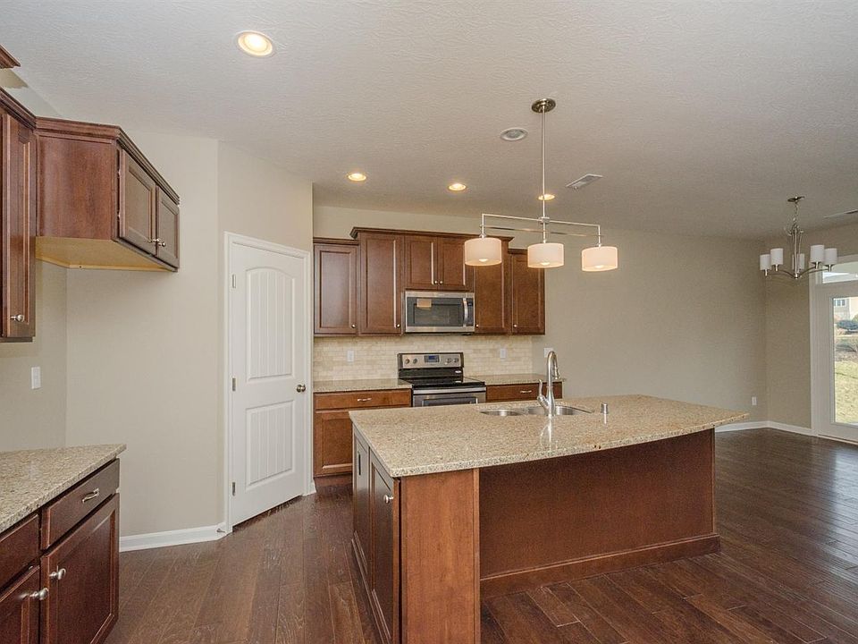 1st image of 2467 Ormond Dr