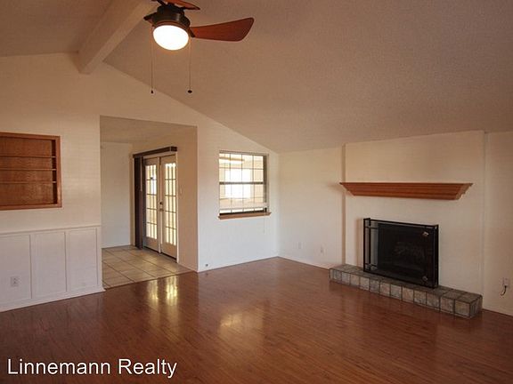4th image of 2104 Nimitz Dr
