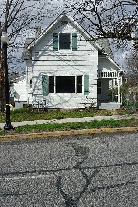 1st image of 1414 Columbia St