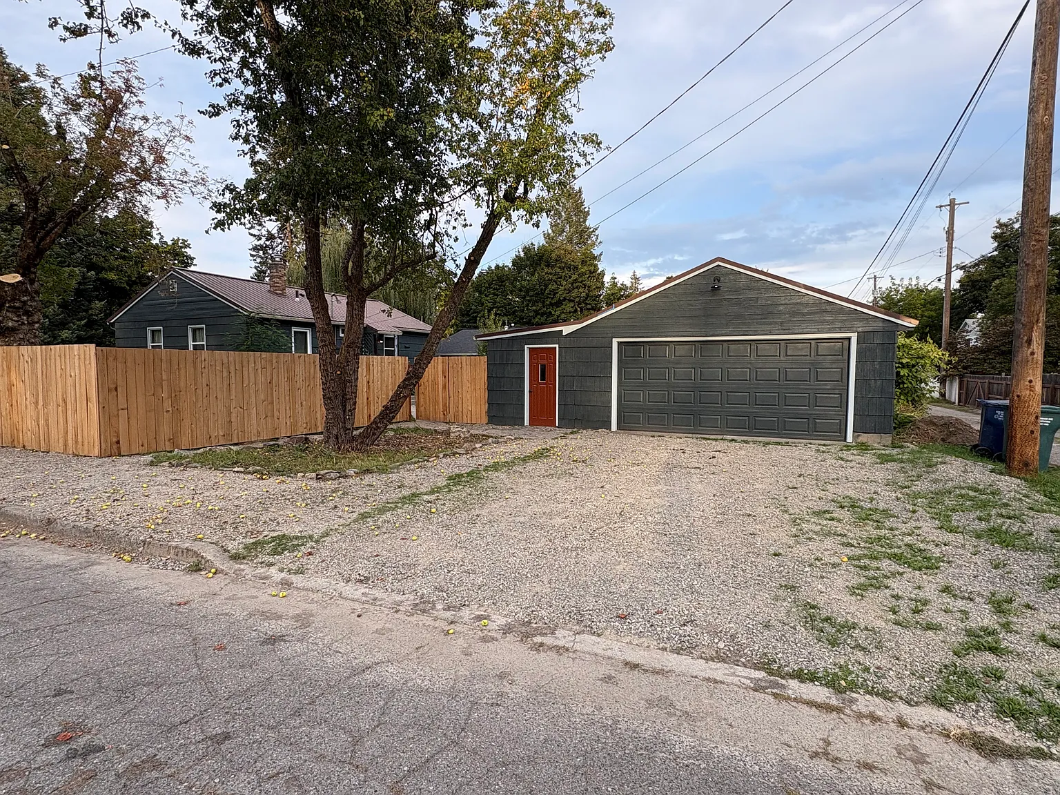 3 bed, 2.5 bath, 1820 sqft, $3,500 — Photo 3