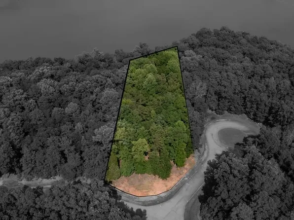 431 Terrapin Pointe Rd, Hodges, SC 29653